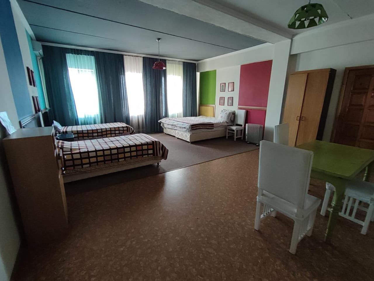 Strelets Hotell Bisjkek Eksteriør bilde